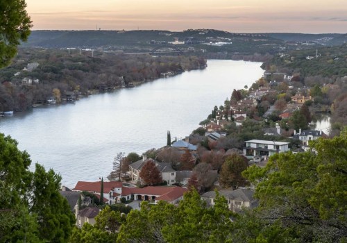 Enjoy Lakeside Dining in Austin, TX with Free Parking